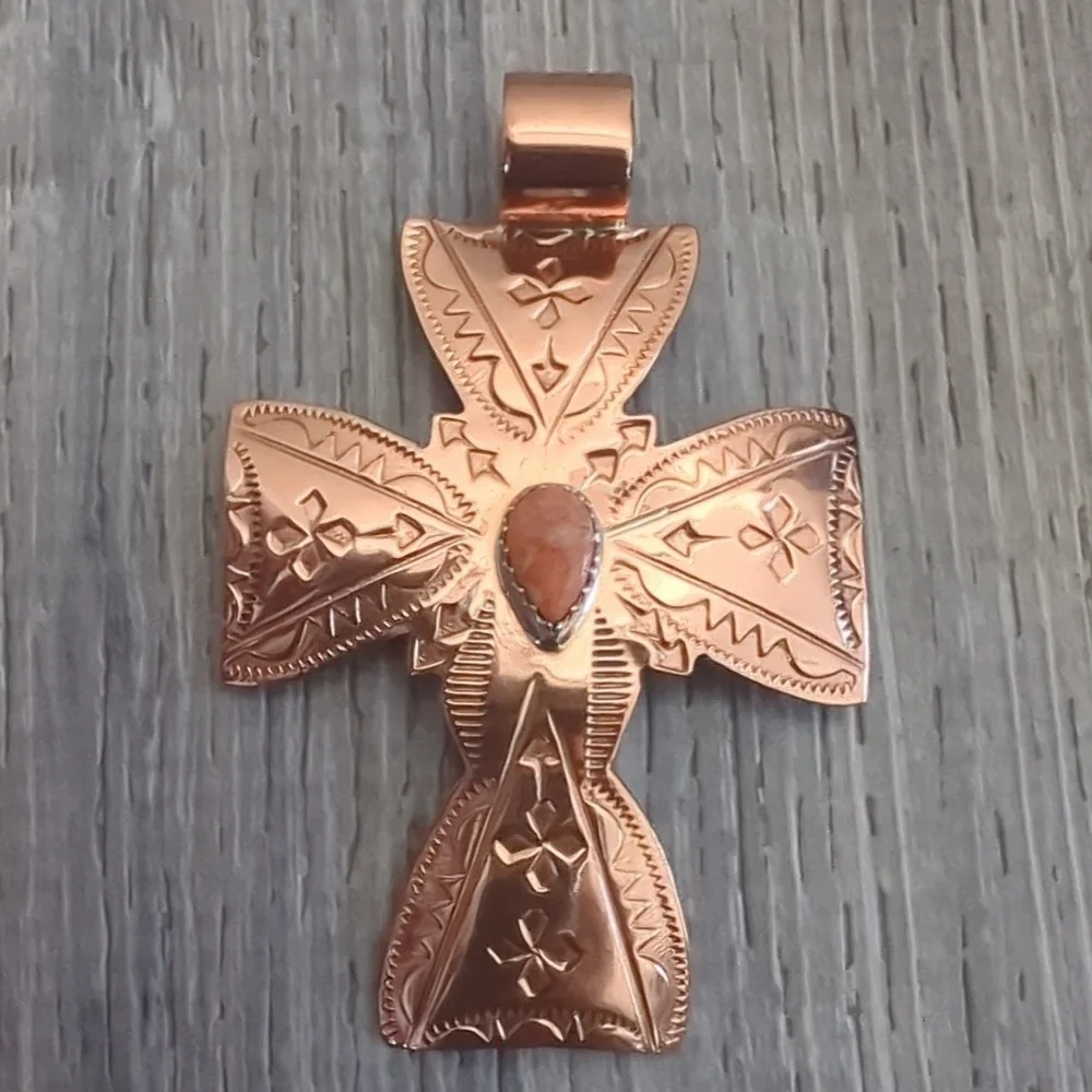 Running Bear Navajo Copper And Spiney Oyster Embossed Stamped Cross Pendant - Picture 6 of 9
